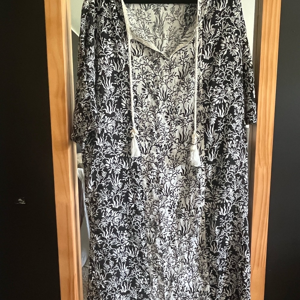 Martha Stewart Black and White Resort/Beach Wear